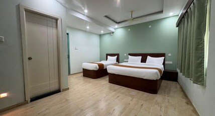 Raasaa Grand Rooms Room Type - Deluxe Triple Room