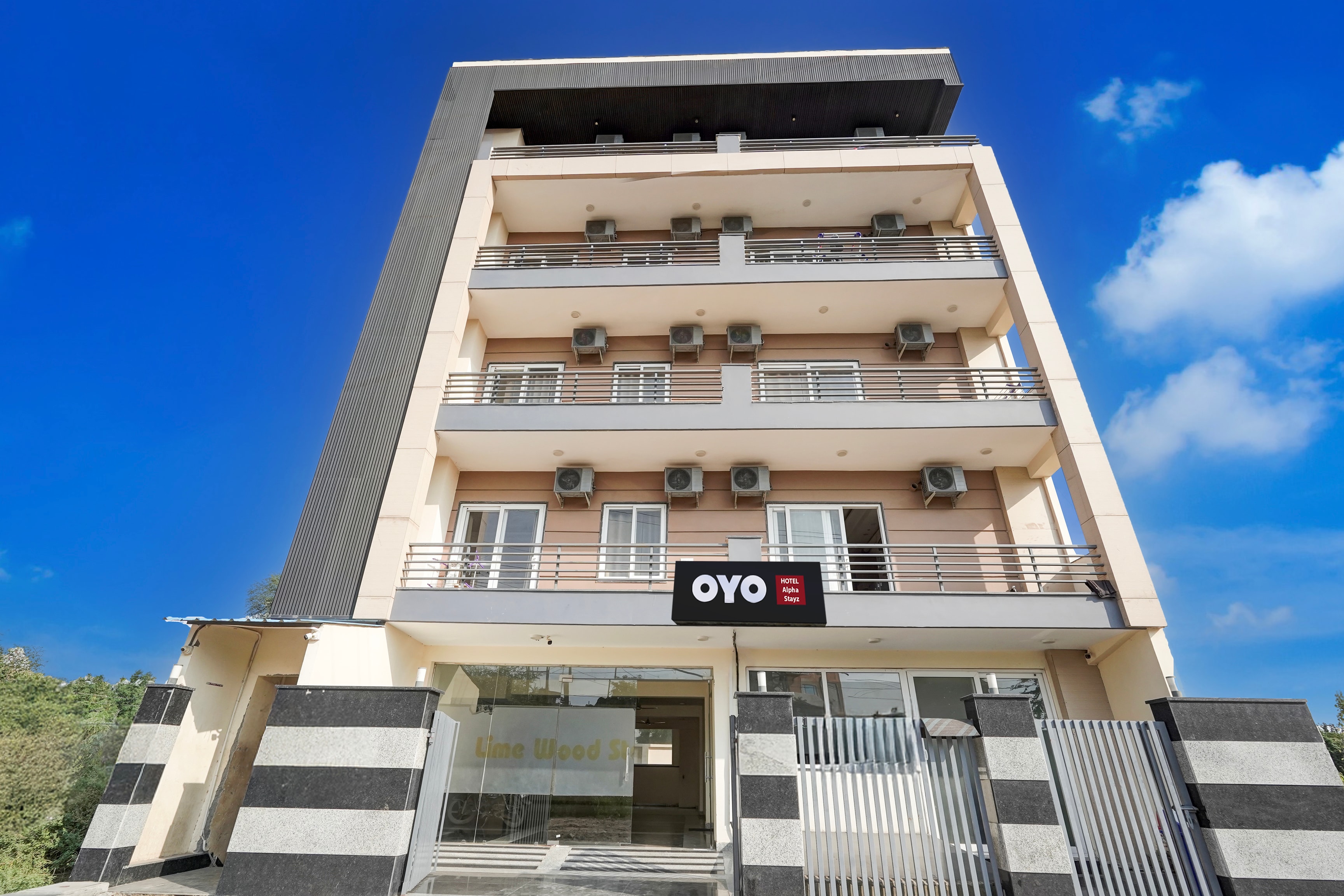 Hotel O Alpha Stayz - Tap to explore photos