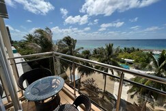 iCom Marina Sea View