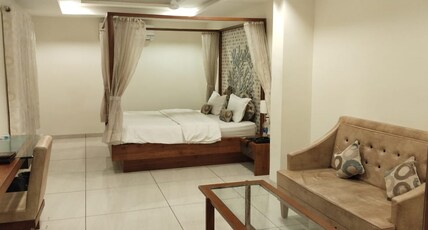 Kalyans Hotel Room Type - JUNIOR SUITE ROOM