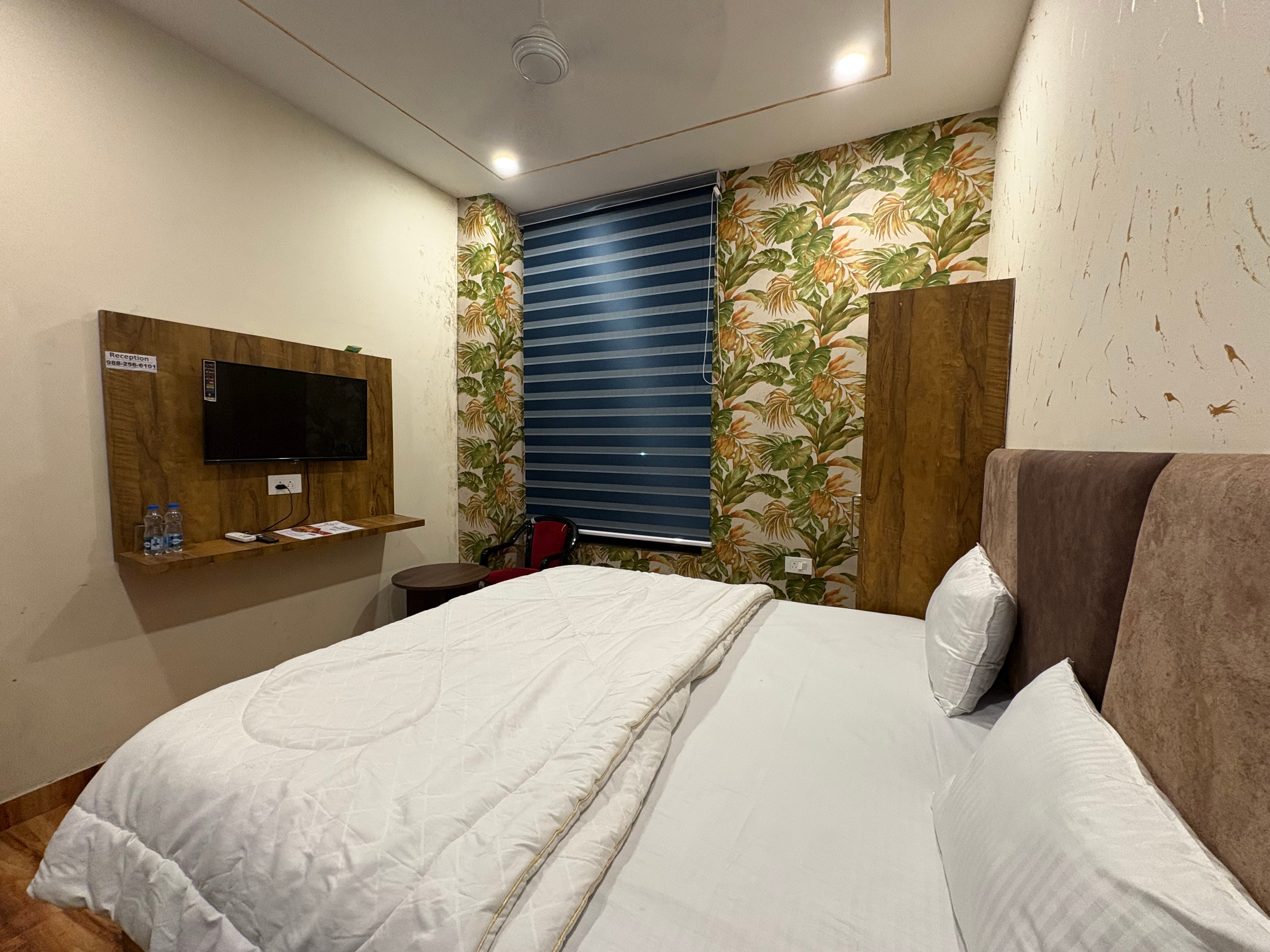 HOTEL BHANDARI AMRITSAR - Tap to explore photos