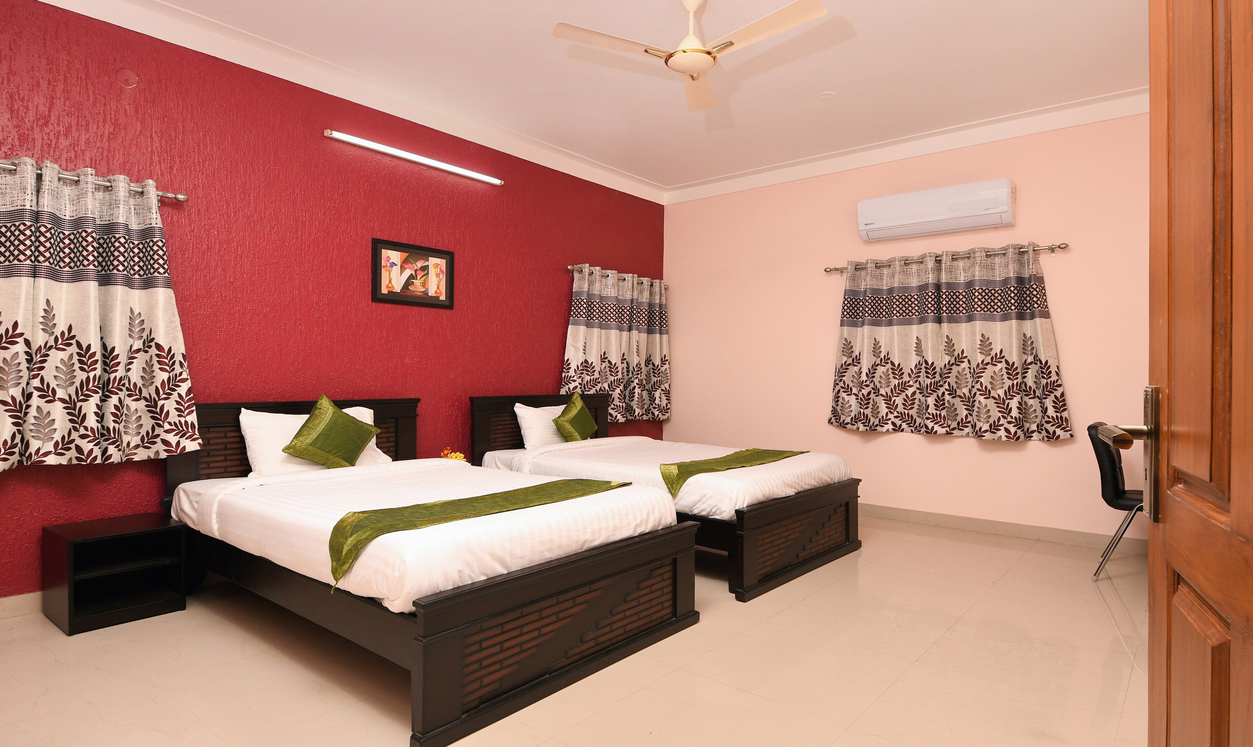 Itsy Hotels Shivas Kuteera - Tap to explore photos