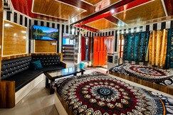 Jaan Hotel and Restaurant