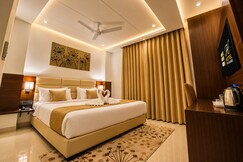 Address of HOTEL TEN SQUARE (5 Minutes from The Taj Mahal)