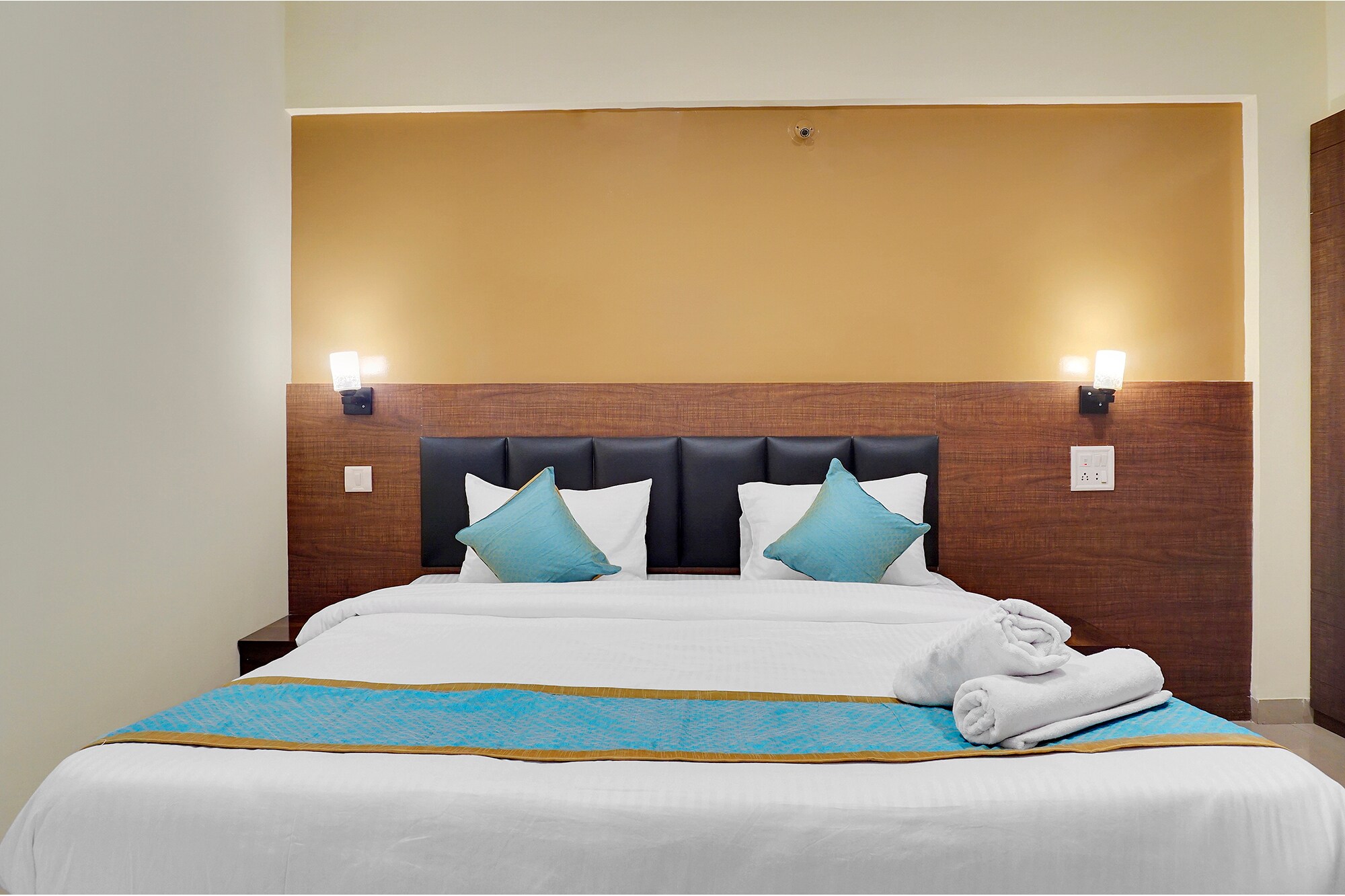 FabHotel Shravani Residency - Tap to explore photos