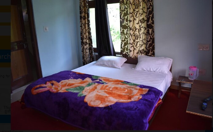 Hotel Surat - Tap to explore photos