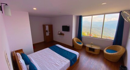 Hotel ARMS Near SUMI School Room Type - DELUXE ROOM