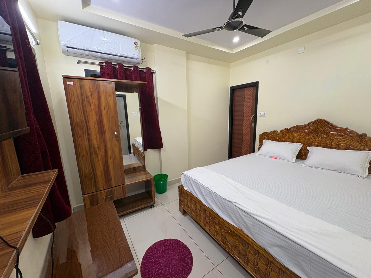 SRI SESHA GANAPATHI RESIDENCY - Tap to explore photos