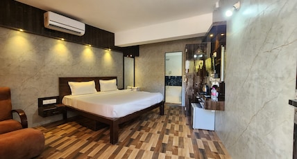The HighGarden Resort Room Type - Private Plunge Pool Deluxe Room (Aravali Valley View) The HighGarden Resort Room Type - Private Plunge Pool Deluxe Room (Aravali Valley View)
