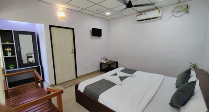 The Aroma Resort Room Type - Deluxe Room
