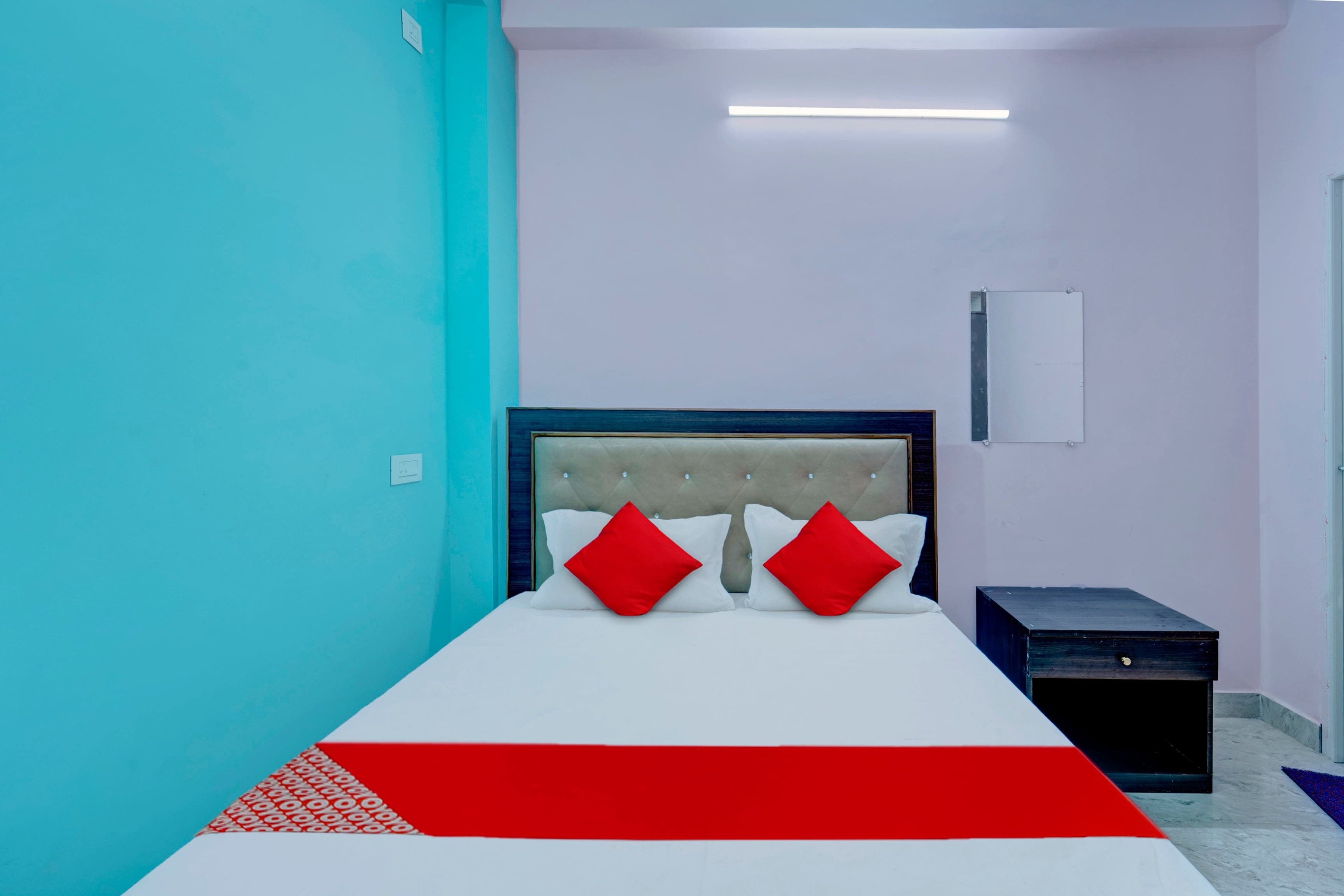 Hotel O Savera - Tap to explore photos