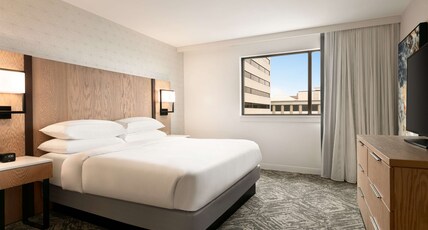 DoubleTree by Hilton Canton Downtown Room Type - 1 KING FITNESS
