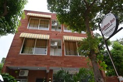 Saffron Inn - India Expo Mart