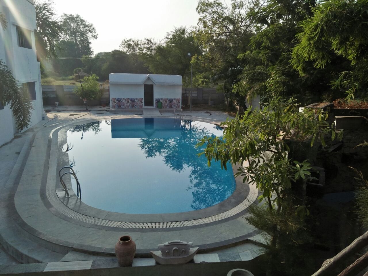 Royal Resort - Tap to explore photos