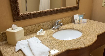 Hampton Inn by Hilton Goshen Room Type - 1 KING W WHIRLPOOL NONSMOK