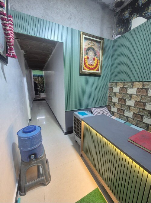 Morpankh Guest House |150 Mtrs from Railway Station - Tap to explore photos