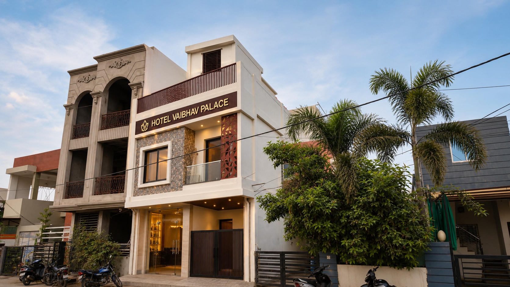 Hotel Vaibhav Palace - Tap to explore photos