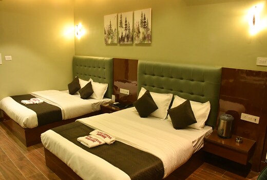 Hotel Crystal Sarovar