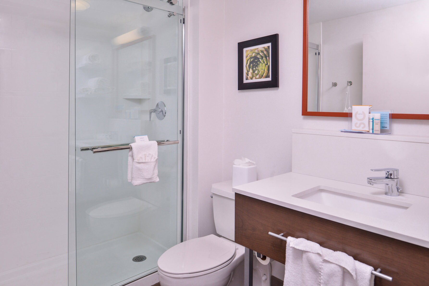 Hampton Inn by Hilton Albuquerque-University/Midtown - Tap to explore photos