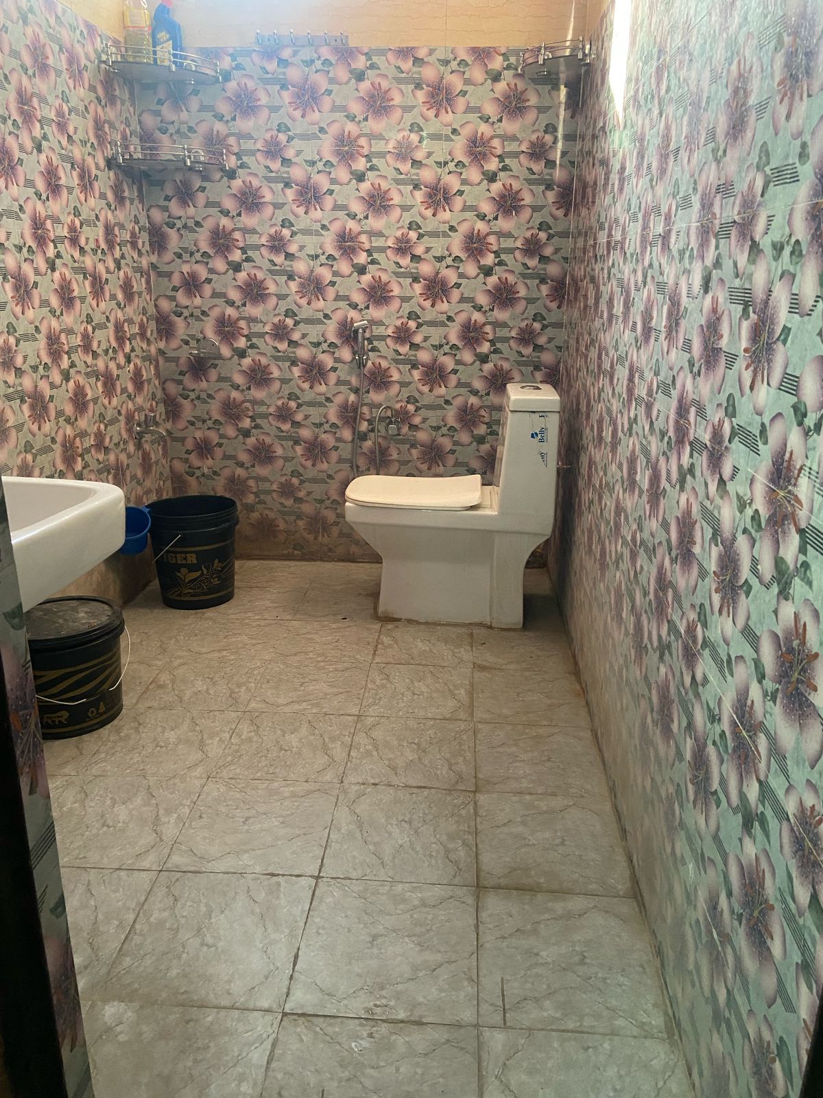 Apple Homestay - Tap to explore photos