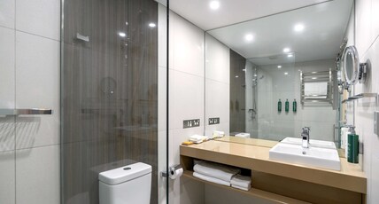 Hilton Garden Inn Darwin Room Type - DOUBLE DOUBLE WITH HARBOUR