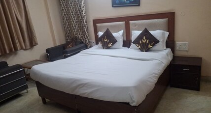 Malhotra Bnb(A Part of Shivam residecy) Room Type - Standard Ac