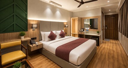Hotel New Park  Dal Lake & Himalayan Hill View Room Type - Deluxe Room - Front Wing Non AC