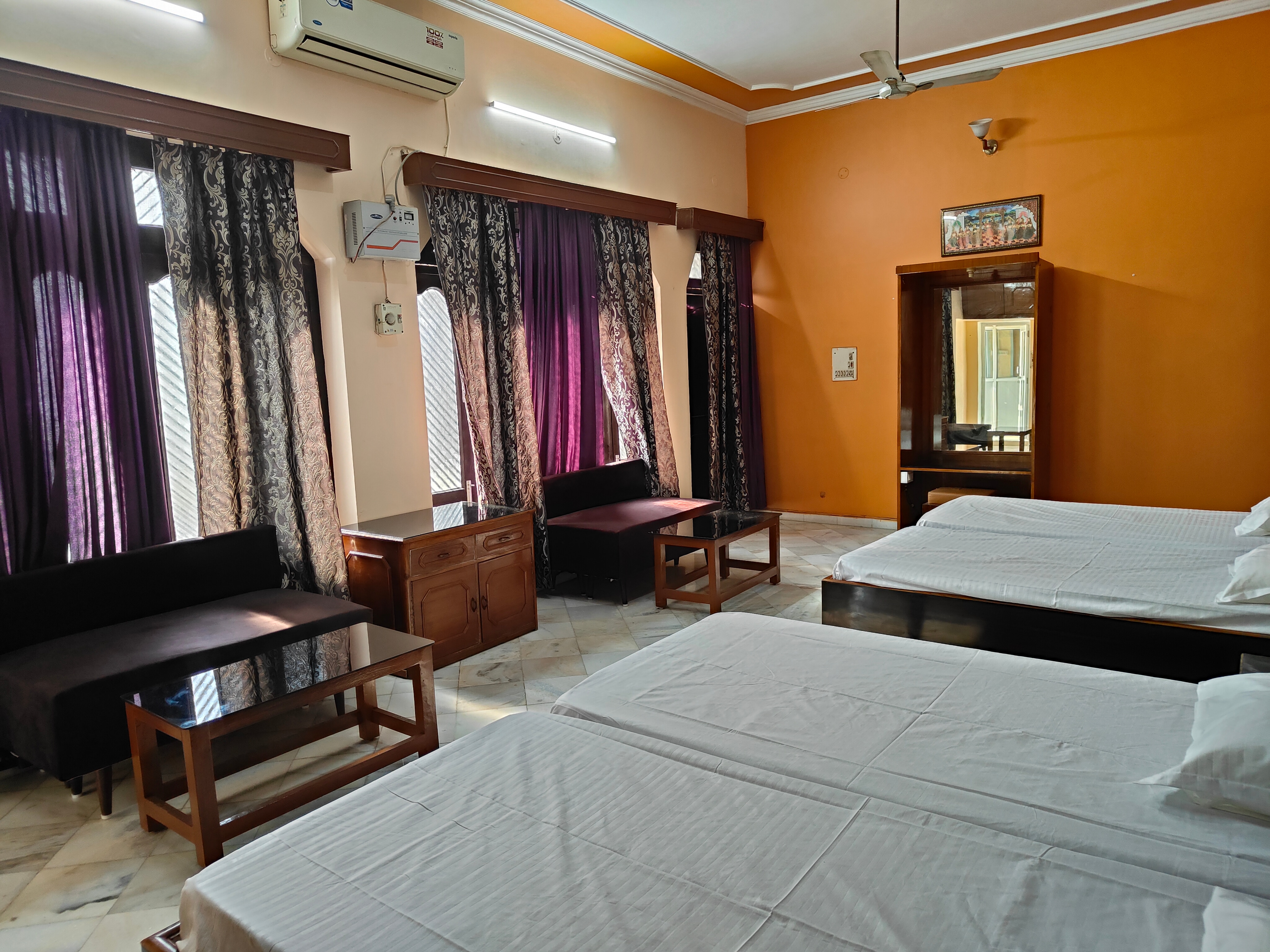 Main gallery