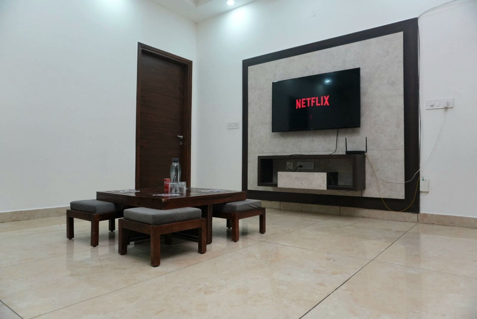 Joyous 3BHK GF By Nawab Stays - Tap to explore photos