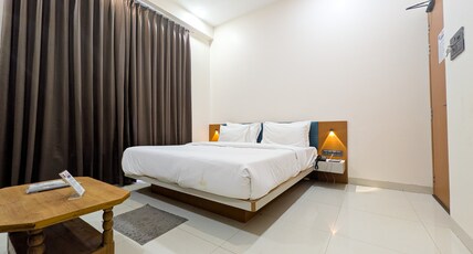 sudha shree hotel Room Type - Deluxe Room