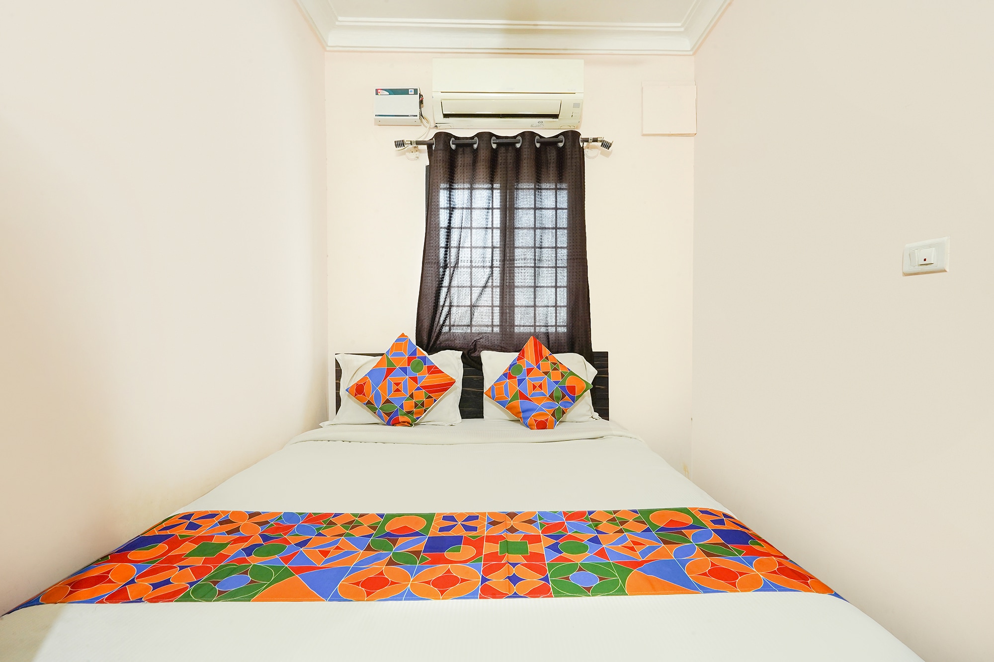 FabHotel Utsav Palace Inn - Tap to explore photos
