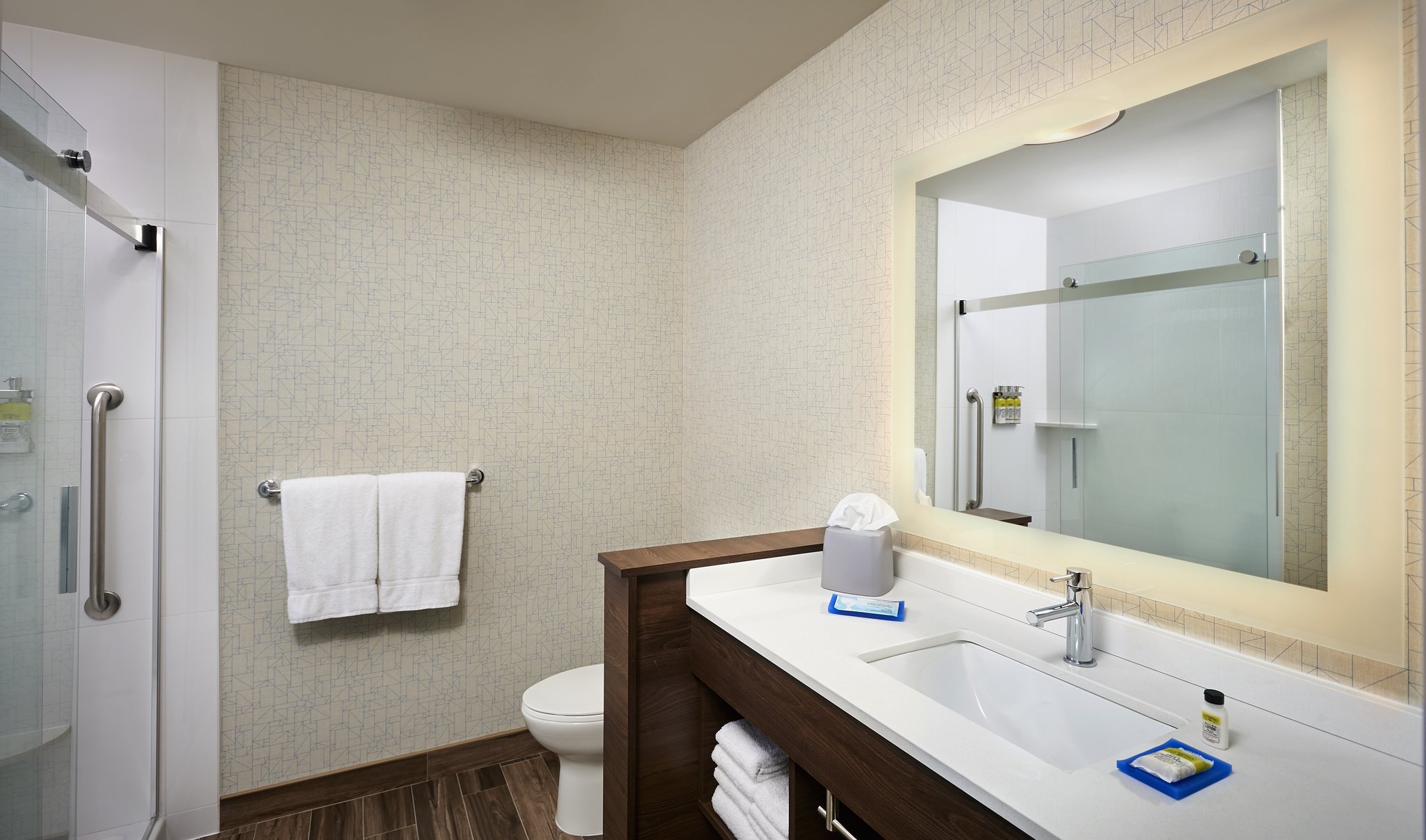 Holiday Inn Express and Suites Brantford - Tap to explore photos