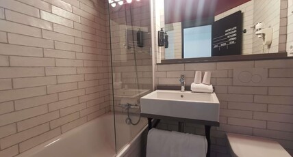 ibis Styles Paris Saint Denis Plaine Room Type - Standard Room with twin beds