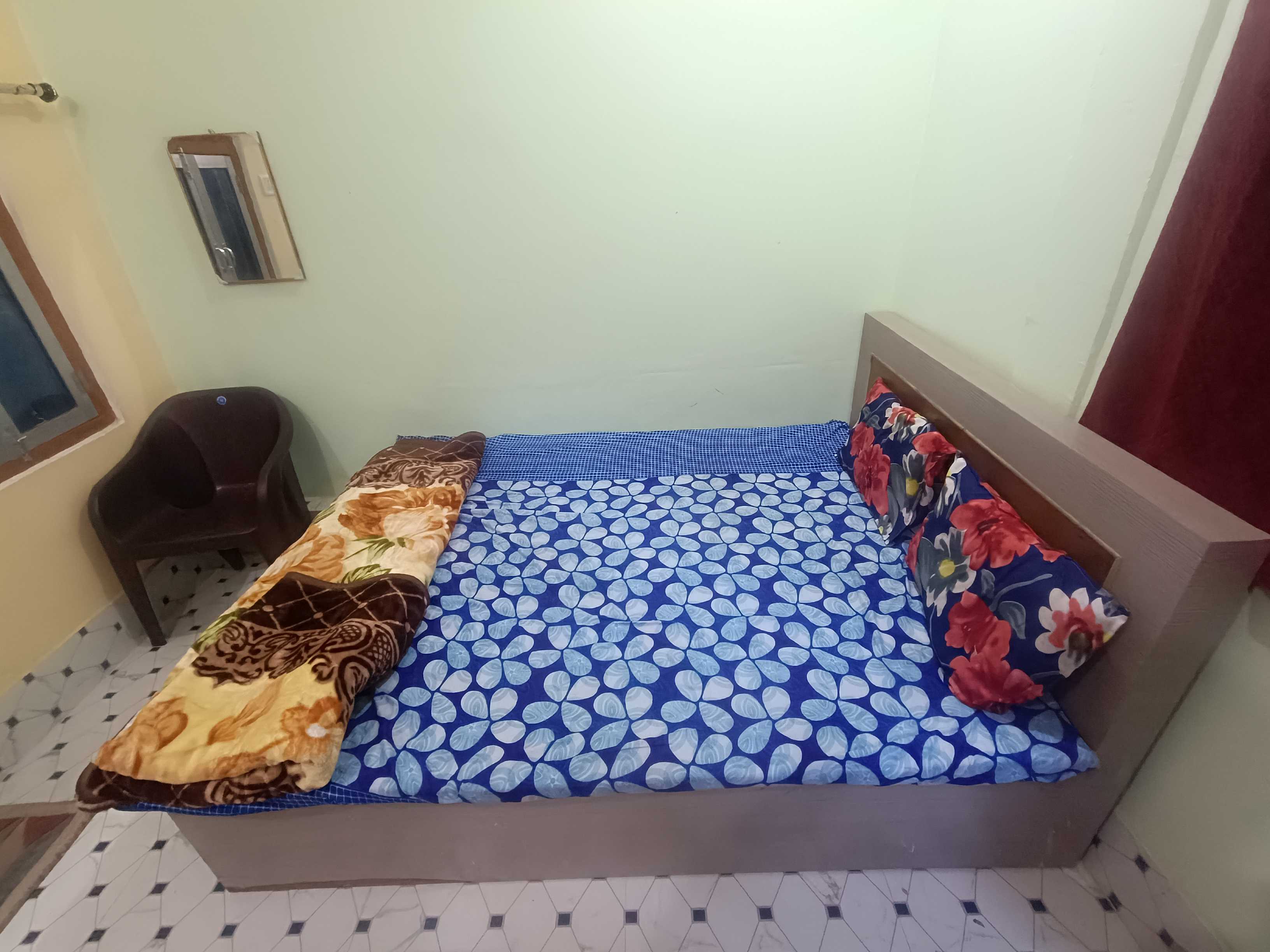 Hotel O Home Tulsi Satsang Bhawan Homestay - Tap to explore photos