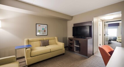 Hampton Inn by Hilton McHenry Room Type - 1 KING 1BDRM SUITE NONSMOK