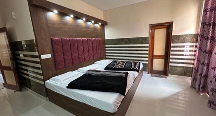 Hotel Mohinder Palace Room Type - Double Bed AC Room