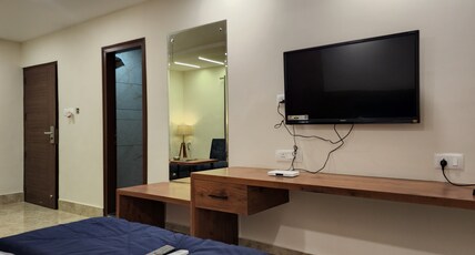 Hotel Crystal Room Type - Crystal Crown Room