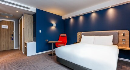 Holiday Inn Express Exeter - City Centre Room Type - 1 Double Accessible with Free Hot Breakfast
