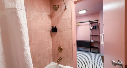 Best Western University Inn Room Type - 2359003