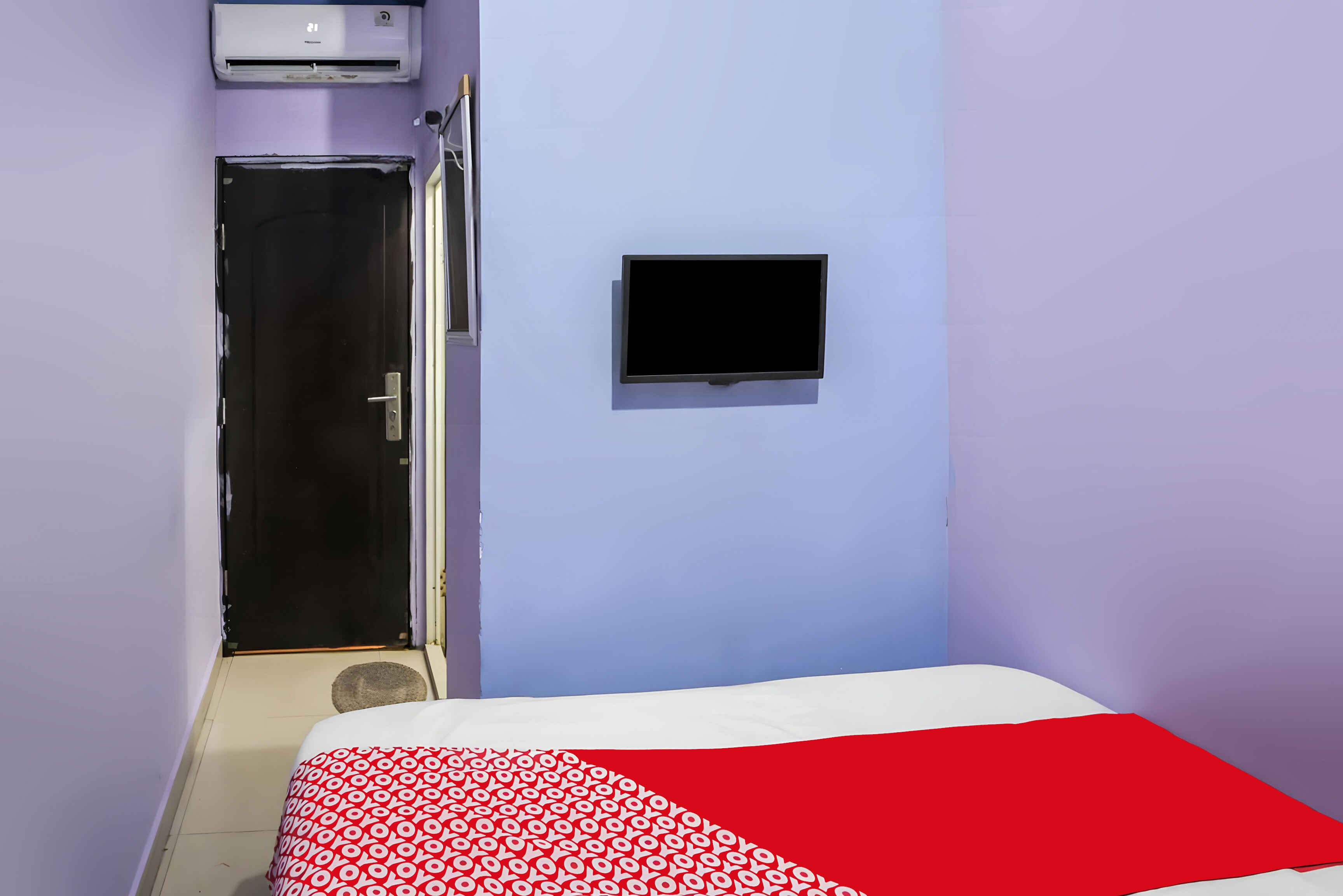 Hotel O Iconiq Rooms - Tap to explore photos