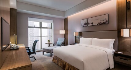 DoubleTree by Hilton Hotel Shiyan Room Type - KING GUEST ROOM