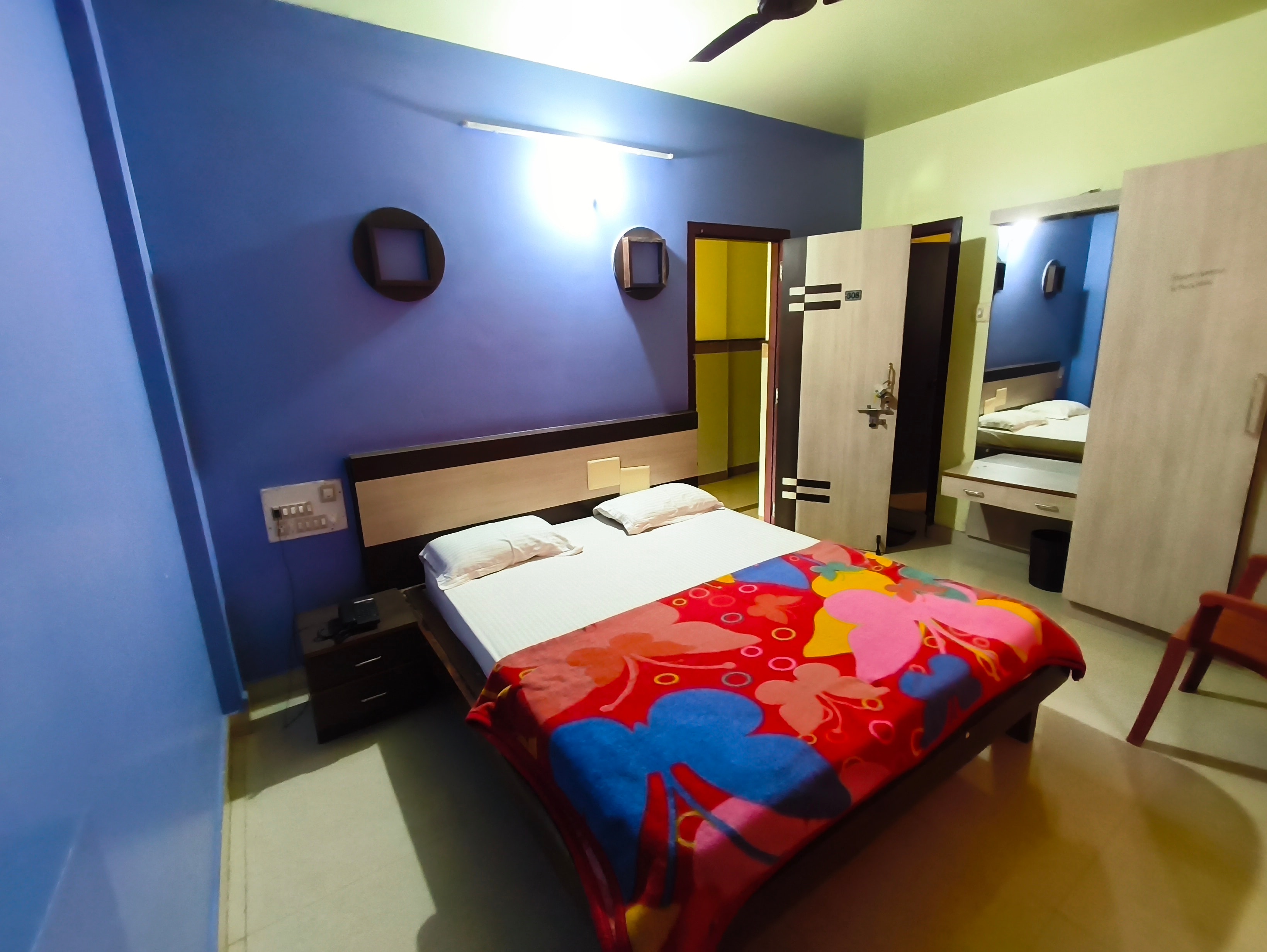 Hotel Shringeri Residency - Tap to explore photos