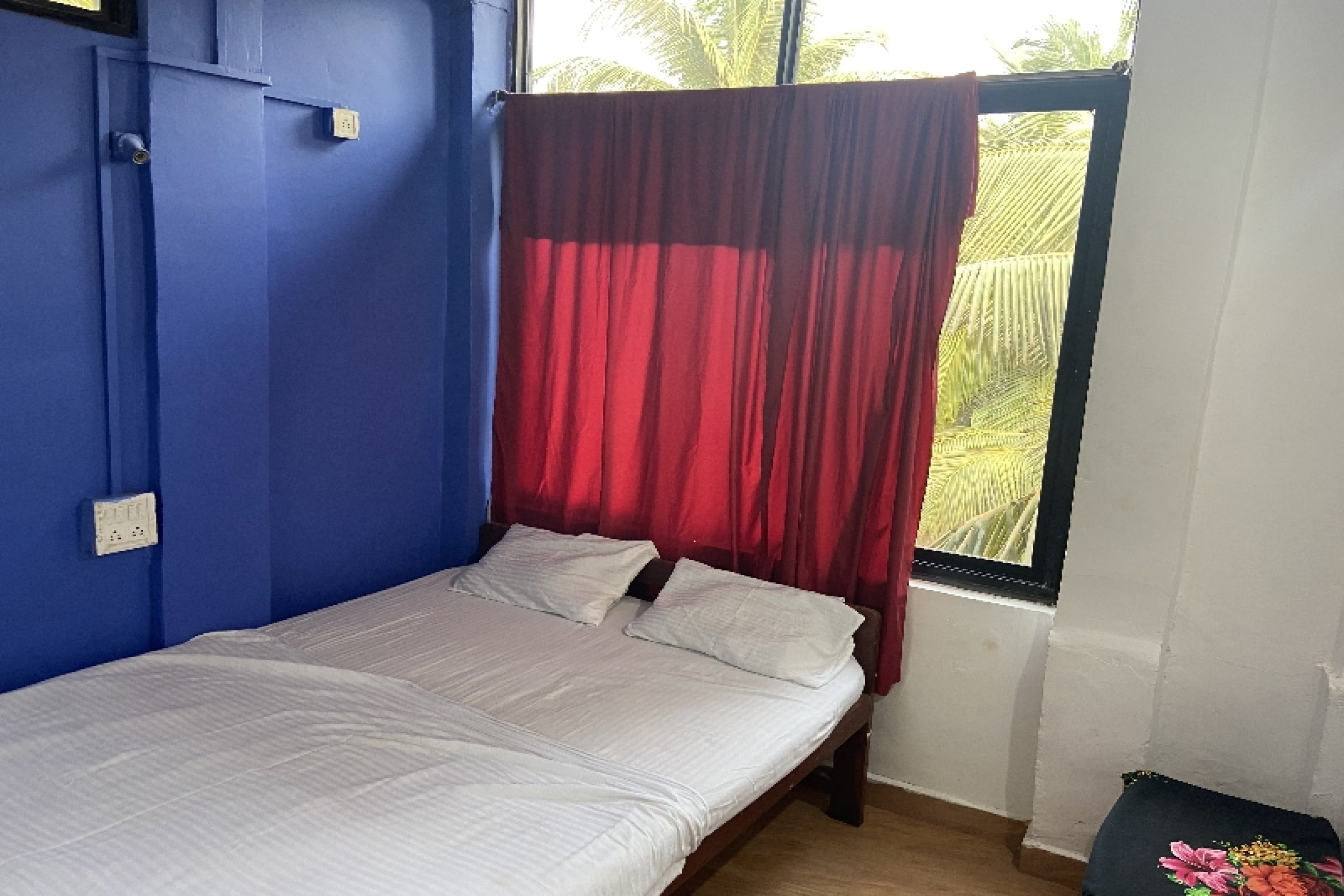 Hotel O Red Rock Guest House - Tap to explore photos