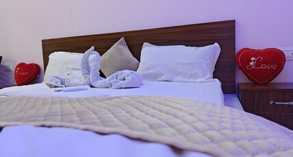 Green Hotel Room Type - Bedroom 3