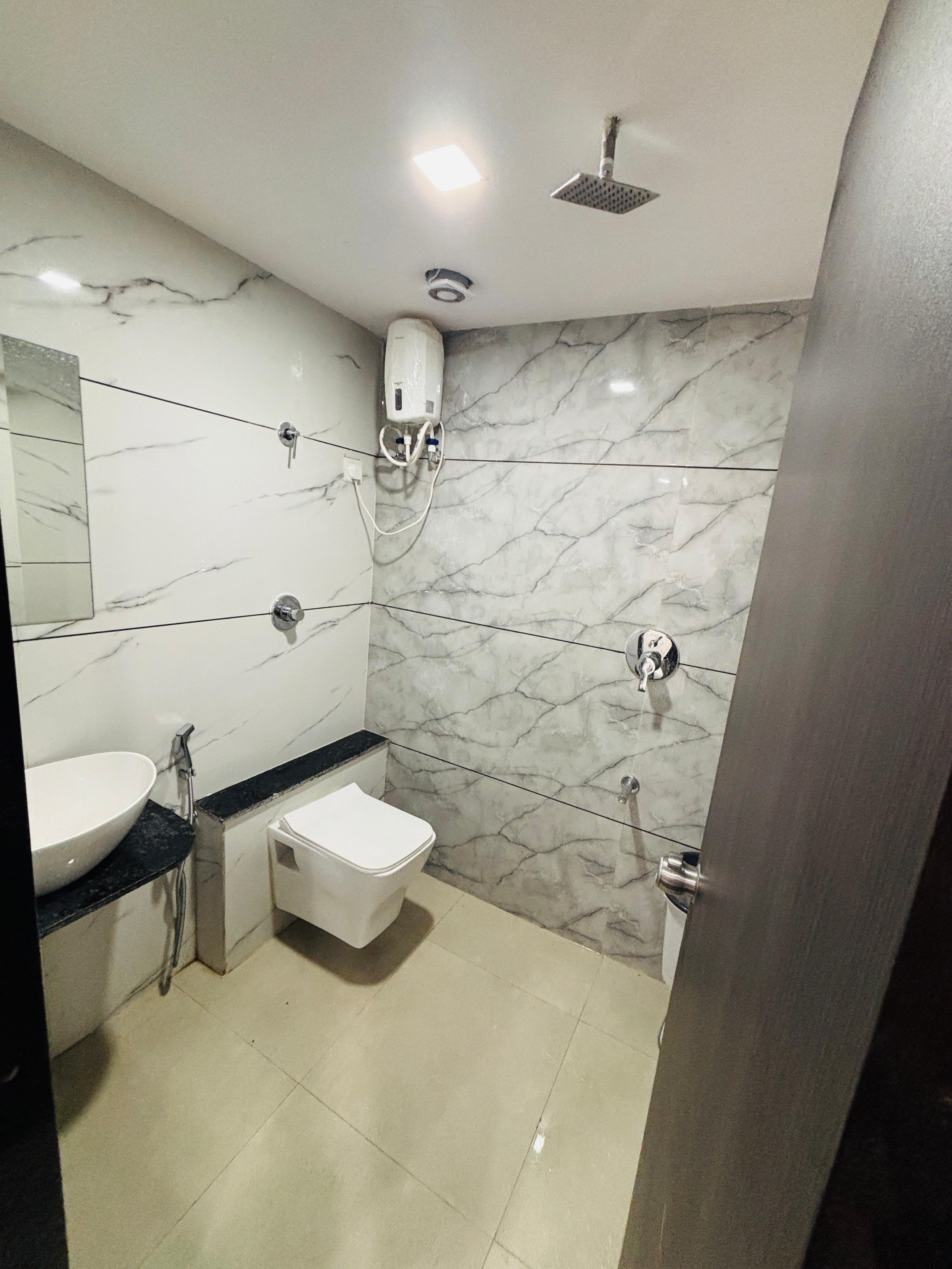 HOTEL SUNVIEW - Tap to explore photos