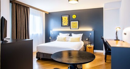 BEST WESTERN PLUS SUITCASE PARIS LA DEFENSE Room Type - Suite-1 Queen Bed