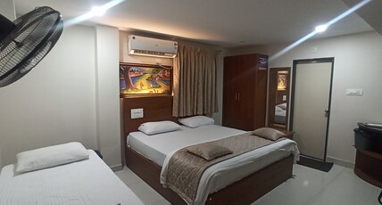 Kuber Residency Room Type - Family Suite AC Room