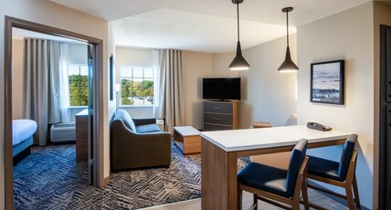 Candlewood Suites MANASSAS, an IHG hotel Room Type - 1 Queen 1 Bdrm Ste Comm Mobil Access Tub
