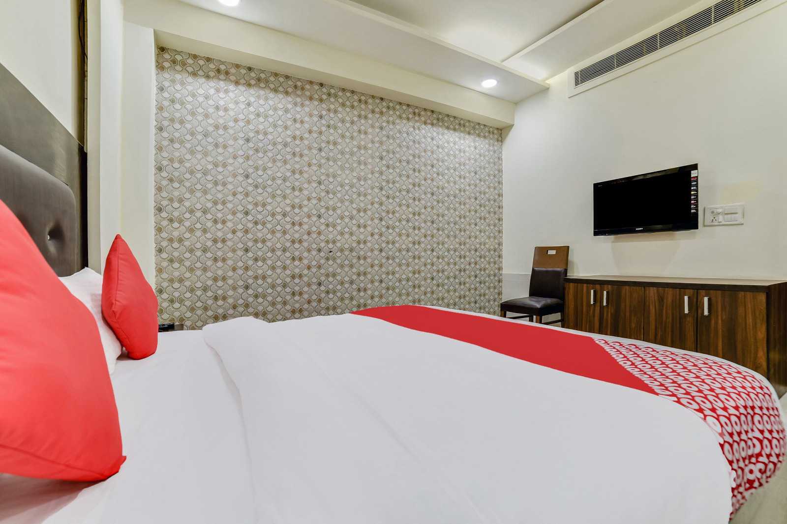 Hotel O Vivah - Tap to explore photos