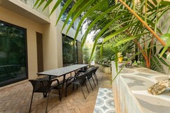 Sunhouse 4 bedroom Luxury villa near thalasa